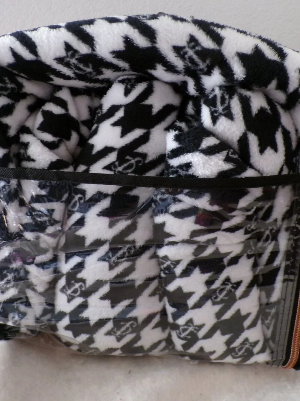 Juicy Couture Queen PLUSH Sheet Set JUICY COUTURE JC Black White Houndstooth